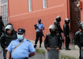 Ordenan cerrar todas las estaciones de radio católicas en Nicaragua; hay protestas masivas